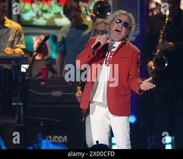 Sammy Hagar tritt auf der Bühne während der CMT Music Awards 2024 im Moody Center am 7. April 2024 in Austin, Texas, auf. Foto: Amy E. Price/imageSPACE/MediaPunch Stockfoto