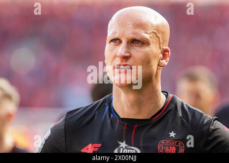 Lodz, Polen. April 2024. Jakub Czerwinski von Piast ist während des Polnischen PKO Ekstraklasa League-Spiels zwischen Widzew Lodz und Piast Gliwice im Widzew Lodz Municipal Stadium zu sehen. Endergebnis: Widzew Lodz vs Piast Gliwice 1:0. (Foto: Mikolaj Barbanell/SOPA Images/SIPA USA) Credit: SIPA USA/Alamy Live News Stockfoto