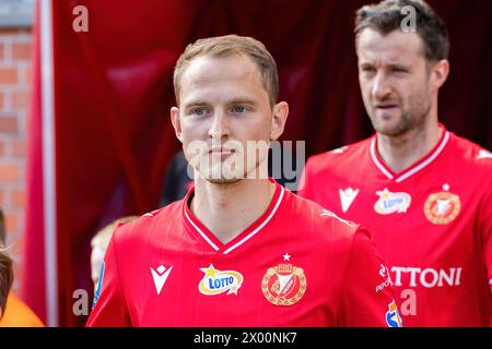 Lodz, Polen. April 2024. Andrejs Ciganiks von Widzew wurde während des Polnischen PKO Ekstraklasa League-Spiels zwischen Widzew Lodz und Piast Gliwice im Widzew Lodz Municipal Stadium gesehen. Endergebnis: Widzew Lodz vs Piast Gliwice 1:0. (Foto: Mikolaj Barbanell/SOPA Images/SIPA USA) Credit: SIPA USA/Alamy Live News Stockfoto