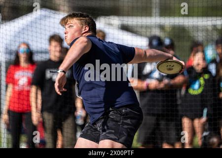 Owen Lee von Desert Vista wirft den Diskuswurf während des 56. Arcadia Invitational High School-Rennens am Samstag, 6. April 2024, Stockfoto