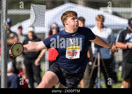 Owen Lee von Desert Vista wirft den Diskuswurf während des 56. Arcadia Invitational High School-Rennens am Samstag, 6. April 2024, Stockfoto