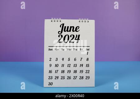 Monatlicher Tischkalender für Planung und Verwaltung im Juni 2024 Stockfoto