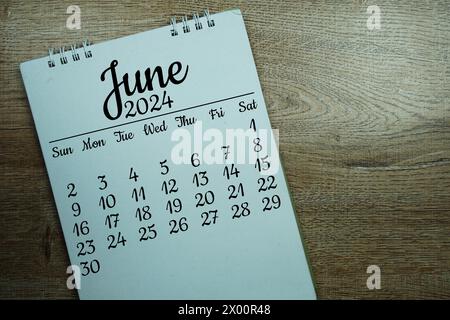Monatlicher Tischkalender für Planung und Verwaltung im Juni 2024 Stockfoto
