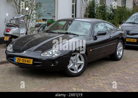 Jaguar XK8 bei Abcoude Niederlande 8-4-2024 Stockfoto