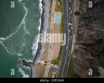 Luftaufnahme über Miraflores in der Dämmerung, Lima, Peru, Südamerika Stockfoto