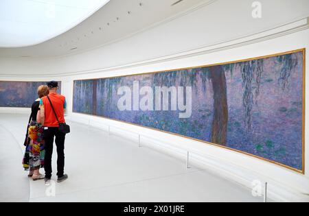 Seerosen Nympheas Serie gemalt von Claude Monet, Musee de l ' Orangerie Museum, Tuileries, Paris, Frankreich Stockfoto