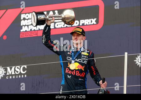 Suzuka, Japan, 07.04.2024, VERSTAPPEN Max (Ned), Red Bull Racing RB20, Porträt-Podium während des Formel 1 MSC Cruises Japanese Grand Prix 2024, 4. Runde der Formel-1-Weltmeisterschaft 2024 vom 5. Bis 7. April 2024 auf der Suzuka International Racing Course in Suzuka, Japan Stockfoto