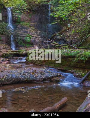 Der Hexenpool und die Wasserfälle im Naturschutzgebiet Pwll y Wrach, Talgarth, Powys, Wales, Großbritannien Stockfoto