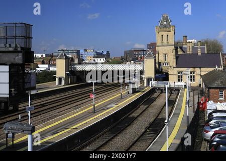 EMR-Züge 170270 bei leerem Blick auf den Bahnhof Lincoln, Lincolnshire, England, Großbritannien Stockfoto