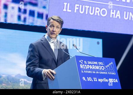 Mailand, Italien. April 2024. Allianz MiCo. Apertura del Salone del risparmio 2024.- Cronaca - Milano, Italia - Marted&#xec; 9 april 2024 (Foto Alessandro Cimma/Lapresse) Allianz MiCo. Eröffnung der Sparmesse 2024.- News - Mailand, Italien - Dienstag, 9. April 2024 (Foto Alessandro Cimma/Lapresse) Presidente di Assogestioni Carlo Trabattoni Credit: LaPresse/Alamy Live News Stockfoto