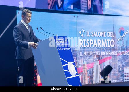 Mailand, Italien. April 2024. Allianz MiCo. Apertura del Salone del risparmio 2024.- Cronaca - Milano, Italia - Marted&#xec; 9 april 2024 (Foto Alessandro Cimma/Lapresse) Allianz MiCo. Eröffnung der Sparmesse 2024.- News - Mailand, Italien - Dienstag, 9. April 2024 (Foto Alessandro Cimma/Lapresse) Presidente di Assogestioni Carlo Trabattoni Credit: LaPresse/Alamy Live News Stockfoto