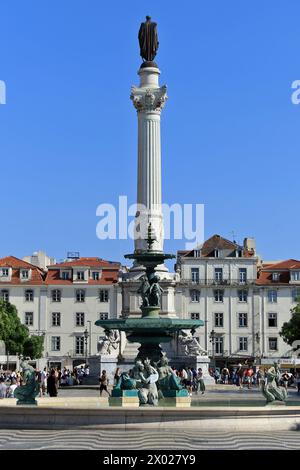 Die Säule Pedro IV (Coluna de D. Pedro IV) ist ein Denkmal für König Peter IV. Von Portugal und die Algarven, das sich im Zentrum des Rossio-Platzes in Lissabon befindet. Das Denkmal wurde 1870 errichtet. Stockfoto