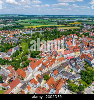 Die Stadt Rain am Lech im nordschwäbischen Kreis Donau-Ries im Luftbild Ausblick auf Rain am Lech nahe der Mündung des Lech in die Dona Rain am Lech B Stockfoto