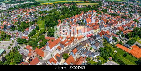 Die Stadt Rain am Lech im nordschwäbischen Kreis Donau-Ries im Luftbild Ausblick auf Rain am Lech nahe der Mündung des Lech in die Dona Rain am Lech B Stockfoto