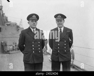 1940 kommandierten Captain E J Egerton und Commander E F Disbrowe den leichten Kreuzer der Dido-Klasse HMS Bonaventure. Stockfoto