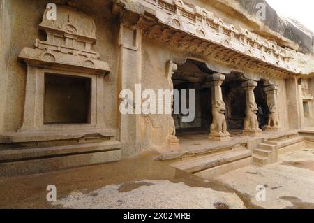 Ramanuja Mandapam, in Felsen gehauener Tempel, Mahabalipuram, UNESCO-Weltkulturerbe, Tamil Nadu, Indien, Asien Stockfoto