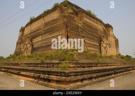 Unvollendete Pagode von Mingun, in der Nähe von Mandalay, Bezirk Sagaing, Myanmar, Asien Stockfoto