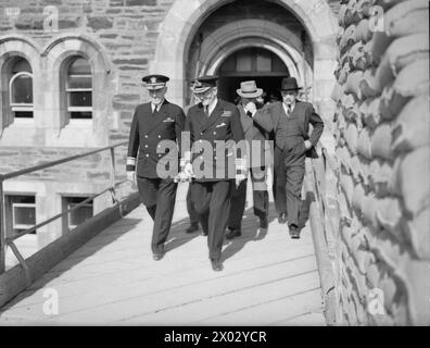 Am 24. August 1940 besuchte Konteradmiral R.L. Ghormley, USN, der die United States Navy repräsentierte, das Western Approaches Command und verließ das Kombinierte Hauptquartier in Egg Buckland. Stockfoto