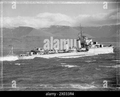 BRITISCHE UND US-AMERIKANISCHE FLUGZEUGE UND KRIEGSSCHIFFE DECKEN DEN RUSSISCHEN KONVOI AB. 29. MAI BIS 3. JUNI 1942 AN BORD DER HMS SIEGREICH AUF SEE UND IN HVALFJORD, ISLAND. - HMS ECLIPSE, einer der Begleitzerstörer Royal Navy, ECLIPSE (HMS) Stockfoto