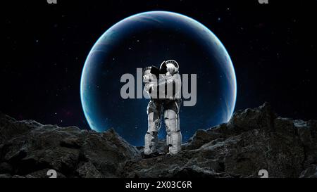 Zwei Astronauten umarmen sich auf einer kargen, felsigen Oberfläche mit einem unirdischen blauen Mond im Hintergrund. 3D-Rendering Stockfoto