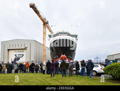 April 2024. Greenock Schottland, Großbritannien. Ferguson Marine startet ihre zweite Fähre „Glen Rosa“, die für Caledonia Maritime Assets Limited gebaut wurde, um die Insel Arran zu bedienen. Gutschrift. Douglas Carr/Alamy Live News Stockfoto