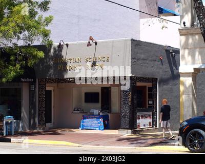 Miami, Florida, USA - 6. April 2024: Christian Science Reading Room Building in Coconut Grove. Stockfoto