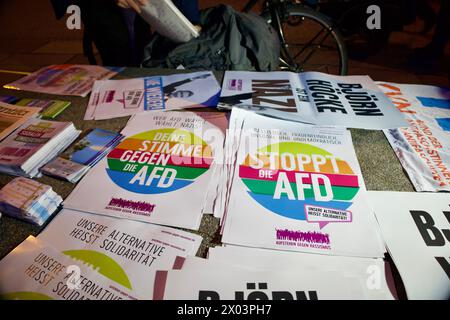 Wiesbaden, 24. Januar 2024. Tausende von Menschen nehmen an der Demonstration unter dem Motto „Verteidigung der Demokratie“ Teil. Stockfoto