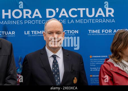 Barcelona, 09.04.2024, der Fürst von Monaco, Albert II., besucht die Ausstellung seiner Stiftung über Monaco Explorations Oceans im Rahmen der UNESCO-Konferenz über die Ozeane, die in diesen Tagen in Barcelona El Príncipe de Mónaco, Alberto II, stattfindet. visita la exposición de su Fundación erfahre mehr über Monaco Explorations en el marco de la conferencia Década del Océano de la UNESCO que se días celebrando estos está en Barcelona. Auf dem Bild: Albert II., Prinz von Monaco, News cronaca-Barcelona, Spanien Dienstag, 9. april, 2024 (Foto: Eric Renom/LaPresse) Stockfoto