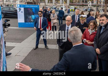 Barcelona, 09.04.2024, der Fürst von Monaco, Albert II., besucht die Ausstellung seiner Stiftung über Monaco Explorations Oceans im Rahmen der UNESCO-Konferenz über die Ozeane, die in diesen Tagen in Barcelona El Príncipe de Mónaco, Alberto II, stattfindet. visita la exposición de su Fundación erfahre mehr über Monaco Explorations en el marco de la conferencia Década del Océano de la UNESCO que se días celebrando estos está en Barcelona. Auf dem Bild: Albert II., Prinz von Monaco, News cronaca-Barcelona, Spanien Dienstag, 9. april, 2024 (Foto: Eric Renom/LaPresse) Stockfoto