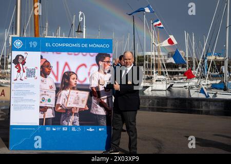 Barcelona, 09.04.2024, der Fürst von Monaco, Albert II., besucht die Ausstellung seiner Stiftung über Monaco Explorations Oceans im Rahmen der UNESCO-Konferenz über die Ozeane, die in diesen Tagen in Barcelona El Príncipe de Mónaco, Alberto II, stattfindet. visita la exposición de su Fundación erfahre mehr über Monaco Explorations en el marco de la conferencia Década del Océano de la UNESCO que se días celebrando estos está en Barcelona. Auf dem Bild: Albert II., Prinz von Monaco, News cronaca-Barcelona, Spanien Dienstag, 9. april, 2024 (Foto: Eric Renom/LaPresse) Stockfoto