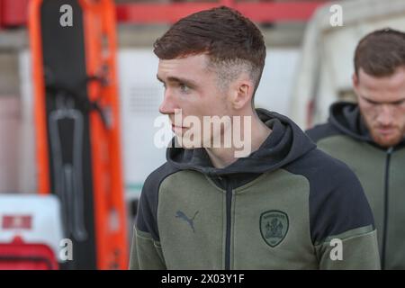 Conor Grant of Barnsley kommt während des Sky Bet League 1 Matches Stevenage gegen Barnsley im Lamex Stadium, Stevenage, Großbritannien, 9. April 2024 (Foto: Alfie Cosgrove/News Images) Stockfoto