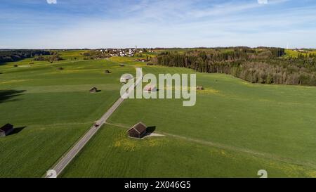 Luftaufnahme des Alpenvorlandes bei Mindelheim im Frühjahr, Allgäu, Bayern, Deutschland, Europa Stockfoto