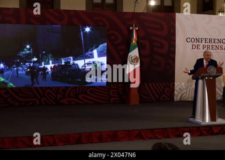 Mexiko-Stadt, Mexiko. April 2024. Präsident von Mexiko, Andres Manuel Lopez Obrador, spricht während des Pressegesprächs im Nationalpalast. (Kreditbild: © Luis Barron/OKULARIS Via ZUMA Press Wire) NUR REDAKTIONELLE VERWENDUNG! Nicht für kommerzielle ZWECKE! Stockfoto