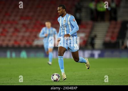 Coventry City's Haji Wright während des Sky Bet Championship Matches im St Mary's Stadium, Southampton. Bilddatum: Dienstag, 9. April 2024. Stockfoto