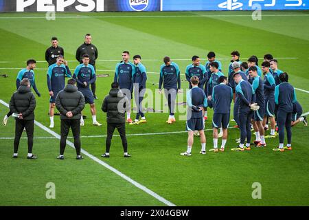 Paris, Frankreich. April 2024. Spieler von Barcelona während des Trainings des FC Barcelona vor der UEFA Champions League, Viertelfinale, 1. Leg-Fußballspiel zwischen Paris Saint Germain und FC Barcelona am 9. April 2024 im Parc des Princes Stadion in Paris, Frankreich - Foto Matthieu Mirville/DPPI Credit: DPPI Media/Alamy Live News Stockfoto