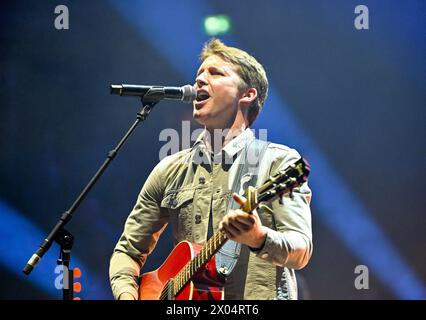 London, Großbritannien. April 2024. James Blunt trat 2024 während seiner „Who We Used to Be“ World Tour in der Royal Albert Hall in London auf. Quelle: LFP/Alamy Live News Stockfoto