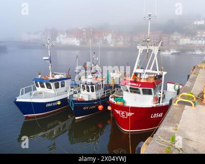 UK, North Yorkshire, Whitby Harbour am Dock End. Stockfoto