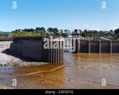 UK, Somerset, Watchet, Eingang zum Hafen. Stockfoto