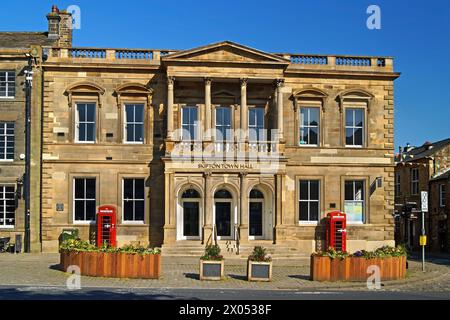 Großbritannien, North Yorkshire, Skipton Town Hall. Stockfoto