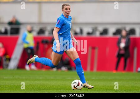 AACHEN, DEUTSCHLAND - 9. APRIL: Karolina Lea Vilhjalmsdottir aus Island im Qualifikationsspiel zur UEFA Frauen EURO 2025 zwischen Deutschland und Island am 9. April 2024 in Aachen. (Foto: Tobias Giesen/BSR Agentur) Stockfoto