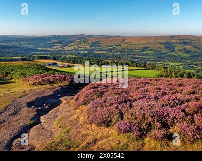 Großbritannien, Derbyshire, Peak District, Blick vom Bamford Edge in Richtung Shatton Moor. Stockfoto