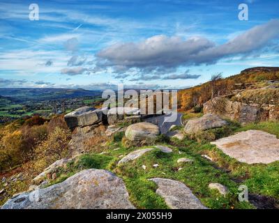 Großbritannien, Derbyshire, Peak District, Blick über Hope Valley von Surprise View. Stockfoto