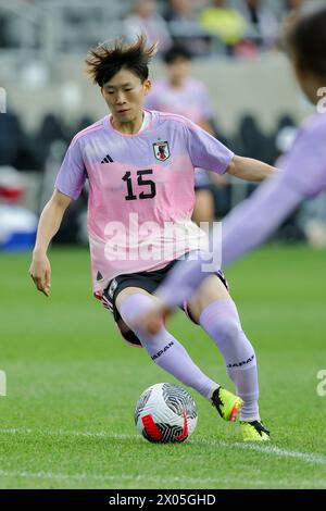 Columbus, Ohio, USA. April 2024. Aoba Fujino (15) spielt mit dem Ball während des Spiels zwischen der japanischen Frauennationalmannschaft und der brasilianischen Frauennationalmannschaft im Feld Lower.com in Columbus, Ohio. Brasilien gewann 2-1 (Credit Image: © Scott Stuart/ZUMA Press Wire) NUR REDAKTIONELLE VERWENDUNG! Nicht für kommerzielle ZWECKE! Stockfoto