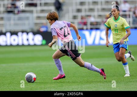 Columbus, Ohio, USA. April 2024. Maika Homano (22), der die japanische Frauennationalmannschaft mit der brasilianischen Frauennationalmannschaft im Lower.com Field in Columbus, Ohio, spielt den Ball vor. Brasilien gewann 2-1 (Credit Image: © Scott Stuart/ZUMA Press Wire) NUR REDAKTIONELLE VERWENDUNG! Nicht für kommerzielle ZWECKE! Stockfoto