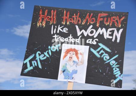 Frauenmarsch zur Abtreibung in Phoenix, Arizona, Oktober 2022 Stockfoto