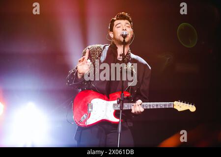 Mailand, Italien. April 2024. Antonio Alex Stash Fiordispino von The Kolors tritt am 3. April 2024 live im Forum Assago in Mailand auf. (Foto: Alessandro Bremec/NurPhoto) Credit: NurPhoto SRL/Alamy Live News Stockfoto