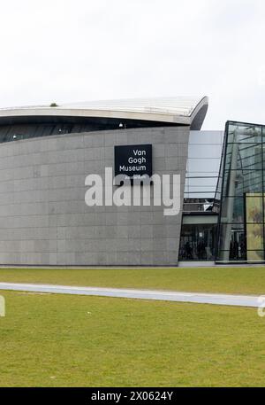 Amsterdam, Niederlande - 21. April 2023: Das Van Gogh Museum in Amsterdam, Niederlande Stockfoto