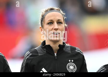 Aachen, Deutschland. April 2024. Fußball, Frauen: Qualifikation zur Europameisterschaft, Deutschland - Island, Liga A, Gruppe 4, Spieltag 2, Tivoli. Kathrin Heidrich in Deutschland. Quelle: Sebastian Christoph Gollnow/dpa/Alamy Live News Stockfoto