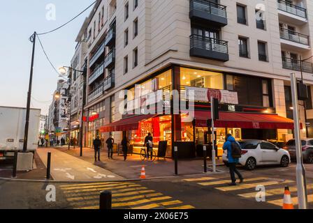 Joinville-le-Pont, Frankreich, Straßenszenen, moderne französische Immobilien-Appartements in den Pariser Vororten, Ladenfronten Stockfoto