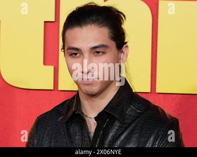 Los Angeles, USA. April 2024. Sebastian Amoruso kommt bei der Premiere der HBO Original Limited Series THE SYMPATHIZER Los Angeles im Paramount Theater in Los Angeles, KALIFORNIEN am Dienstag, den 9. April 2024. (Foto: Sthanlee B. Mirador/SIPA USA) Credit: SIPA USA/Alamy Live News Stockfoto